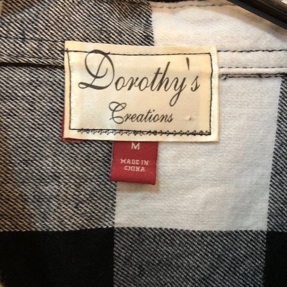 Dorothy's Creations Custom Button Up! - Picture 4 of 7